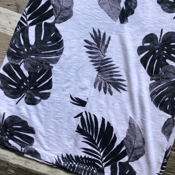 EUC Old Navy Leaf Print T-Shirt Dress - Picture 5 of 12